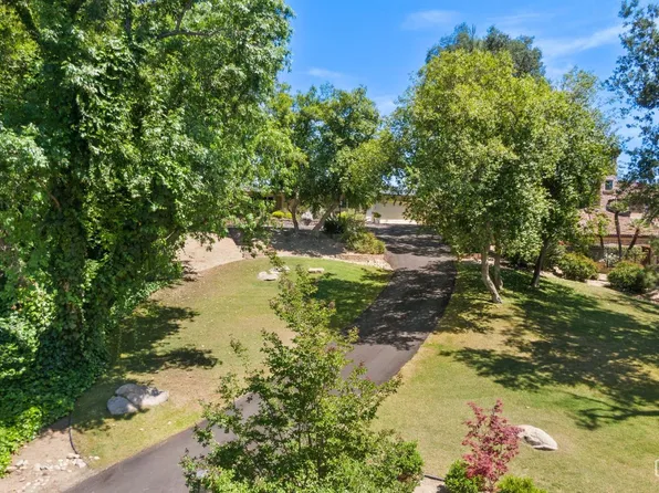 4266 Country Club Dr, Bakersfield, CA 93306