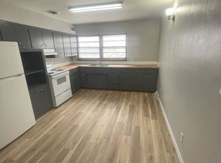 W 7th St, Waterloo, IA 50702