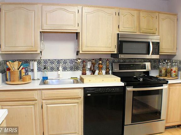 3rd image of 11405 Commonwealth Dr #11405