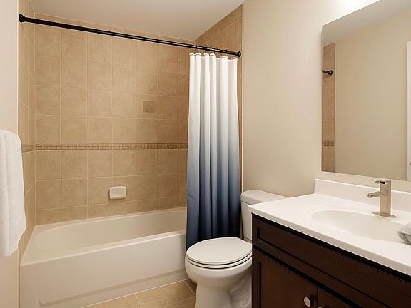 5th image of 4573 Artesa Way S
