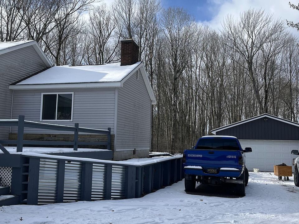 2nd image of 2352 2nd St