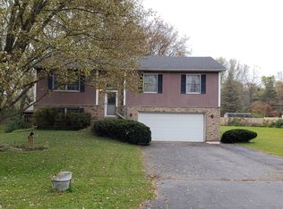 1717 Crescent St, Crystal Lake, IL 60012