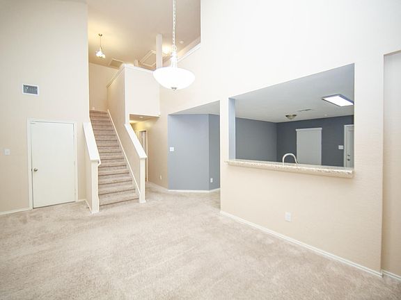 4th image of 1068 Dumfries Dr