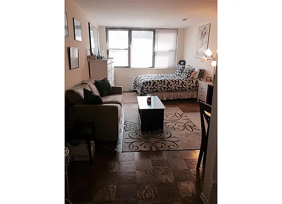 Rented by Warburg | media 18