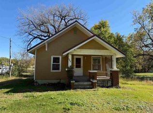 212 N Main St, Riley, KS 66531