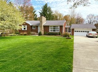 3200 Gretchen Dr NE, Warren, OH 44483