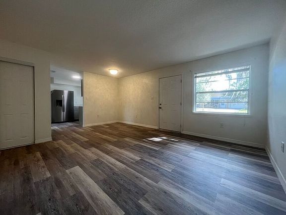 5th image of 445 Garfield Ave
