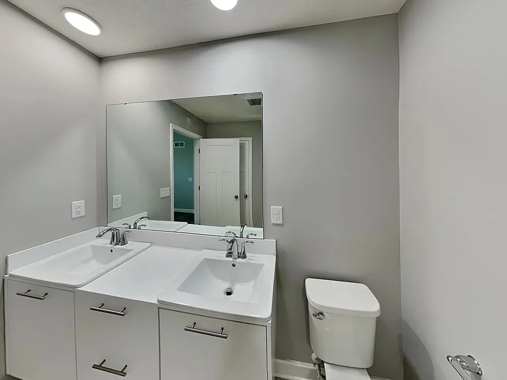 3 bed, 2.5 bath, 1804 sqft, $2,499 — Photo 2