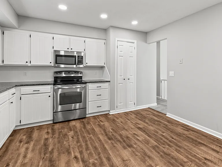 15416 Westchester Cir — Photo 11