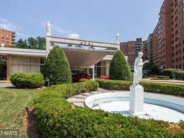 4201 Cathedral Ave NW, Washington, DC