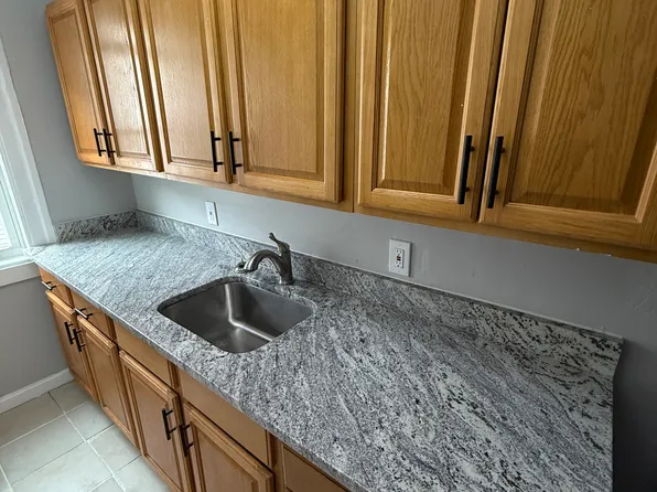 4 Irene St #2, Worcester, MA 01603