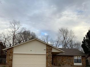 1217 S 28th St, Broken Arrow, OK 74014