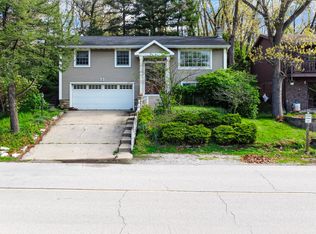 77 Hillcrest Rd, Portage, IN 46368