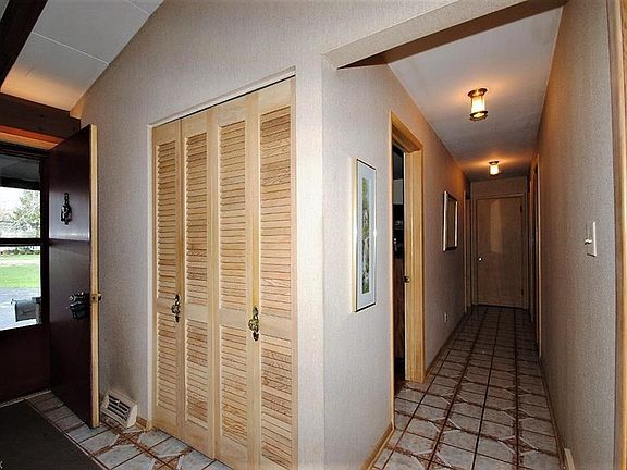 2nd image of 36320 Timberlane Dr