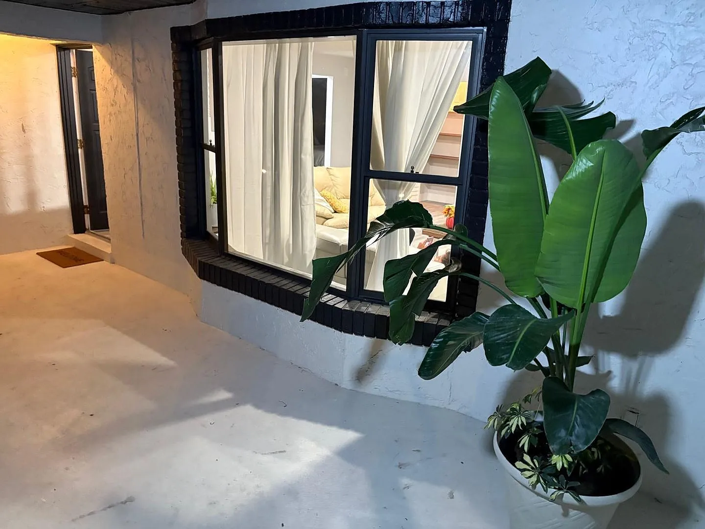 3 Bedroom/2 Bath Fully Furnished Pool Home for Rent — Photo 4