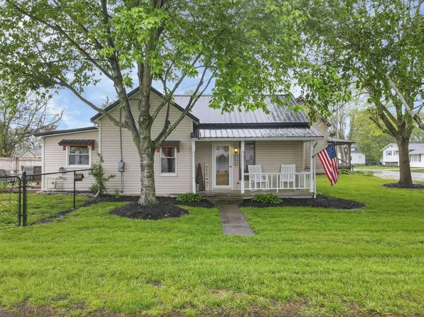 107 N 8th St, Hebron, OH 43025