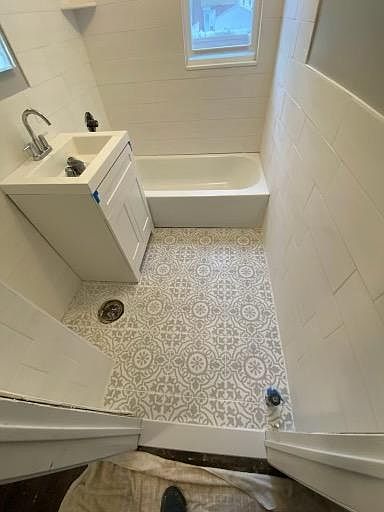 2nd image of 517 Rosewood Ter