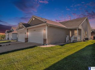 5518 Barrington Ct, Lincoln, NE 68516