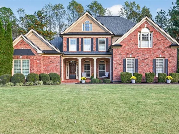 310 Hunting Hills Dr, Braselton, GA 30517