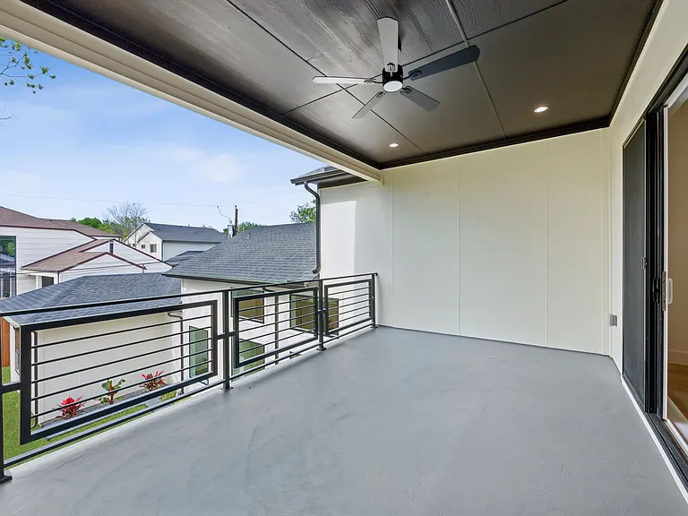 3815 Hawick Ln — Photo 38