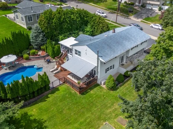 4 Halsey Rd, Wayne Twp., NJ 07470
