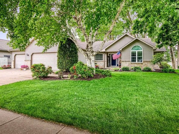 1501 Bedford Ln, Appleton, WI 54915