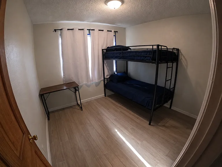 5113 S San Pedro St — Photo 1