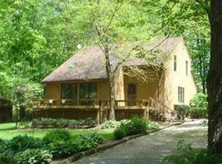 12640 Main Market Rd, Burton, OH 44021