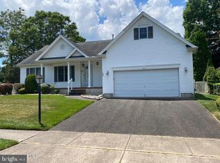 348 Chestnut Dr, Manahawkin, NJ