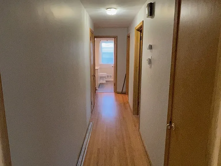 6015 Newton Ave S — Photo 9