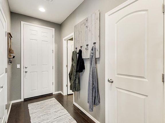 5th image of 1513 N Banning