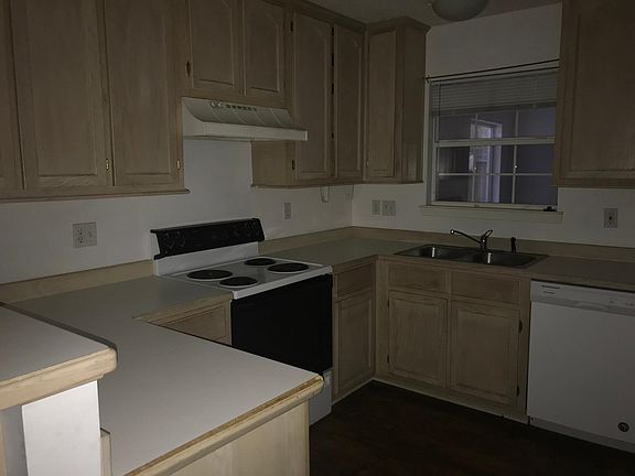 3rd image of 14094 Woodmont Dr