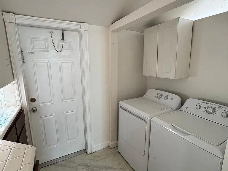 113 SE 4th St — Photo 7