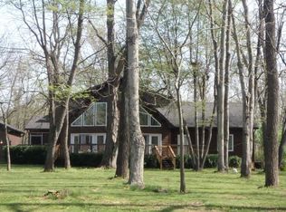 15 Westwoods Ln, Charles Town, WV 25414