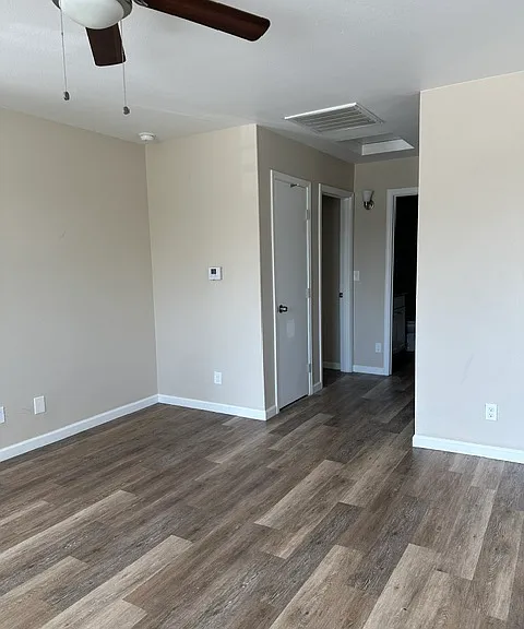 2025 E Pontiac Way #207 — Photo 8