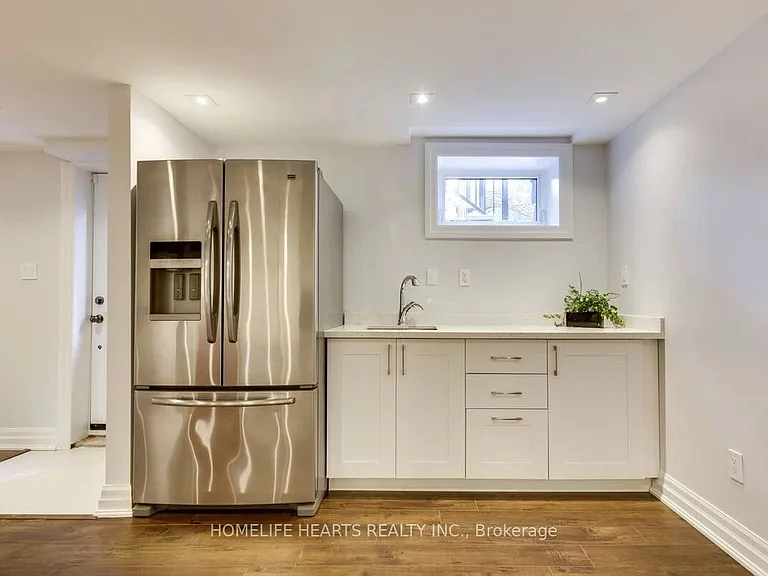 730 Drury Ln — Photo 14