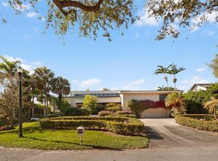 7424 Vistalmar St, Coral Gables, FL 33143