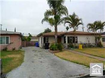 1st image of 4727 Garrick Ave