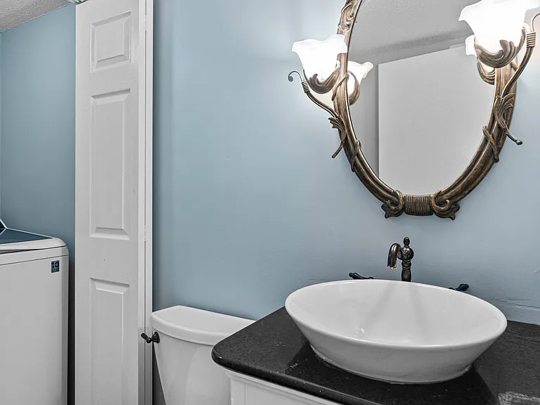 15111 Farnam Cir — Photo 21