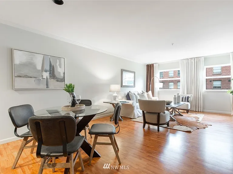 1417 Queen Anne Ave N #204 — Photo 7