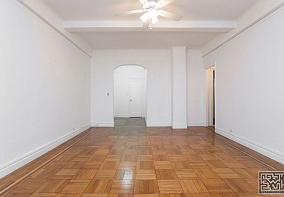 3rd image of 15 W 75th St APT 1A