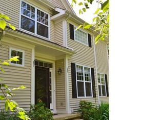 46 Goodwin Cir, Hartford, CT 06105