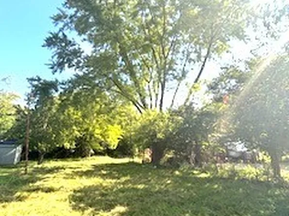 29/303 Woodhaven Dr E, Sublette, IL 61367