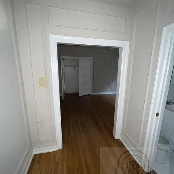 1369 W Estes Ave #1H — Photo 4