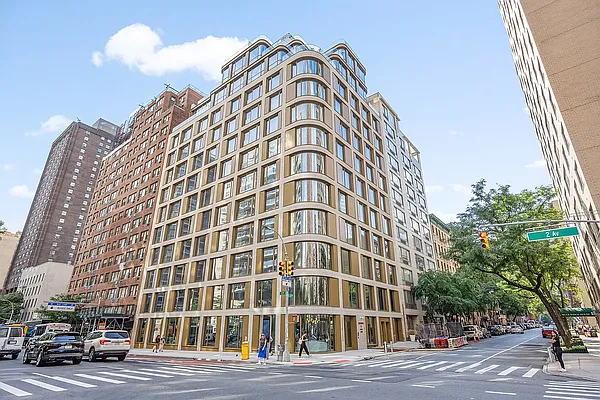 Sold by One Realty Global Corp | media 1