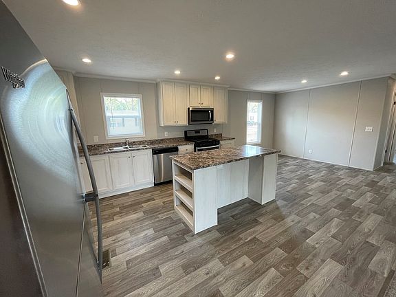 2nd image of 246 Braeburn Dr #679