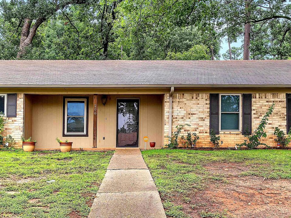 1st image of 206 Joan Ln