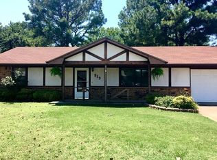513 NE 4th St, Perkins, OK 74059