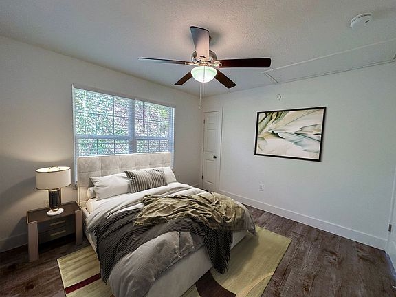 4th image of 800 Blue Spruce Way #867