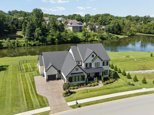 4577 Majestic Meadows Dr, Arrington, TN 37014